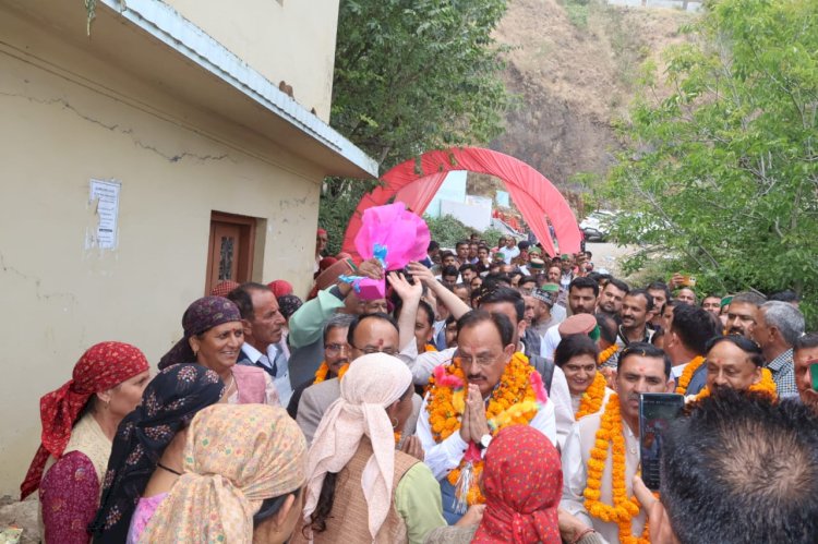 उद्योग मंत्री ने शिलाई विस के दुगाना में 24 लाख से निर्मित कानूनगो व पटवार सर्कल भवन का किया लोकार्पण