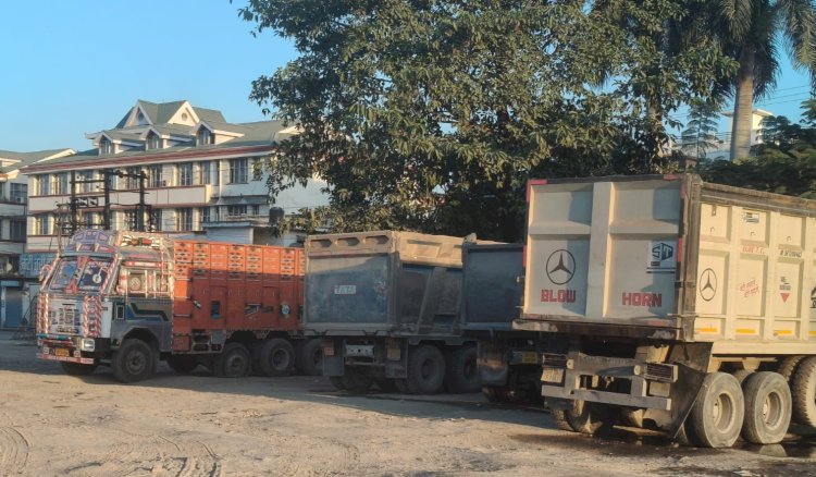 नाहन: खनन माफिया पर पांवटा पुलिस का शिकंजा, बीती रात 6 डंपर लिए कब्जे में....