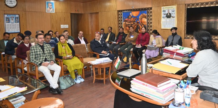 कुल्लू में नशा उन्मूलन को लेकर अहम बैठक आयोजित, पंचायत स्तर पर समितियाँ बनाने के निर्देश