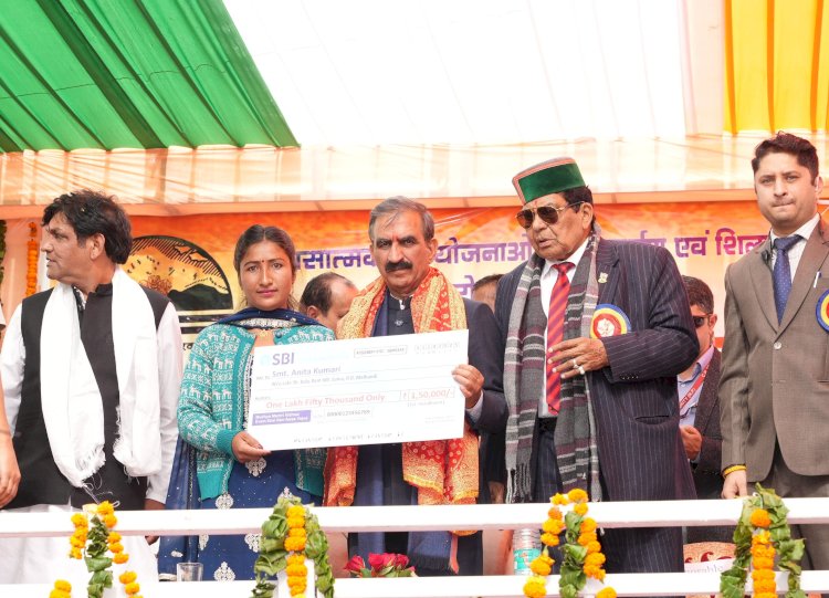 मुख्यमंत्री विधवा एवं एकल नारी आवास योजना से बनेगा करसोग की 12 महिलाओं का आशियाना