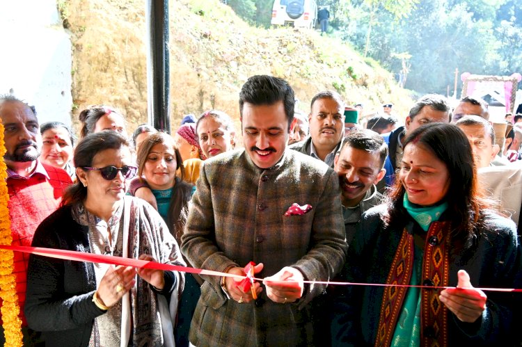 लोक निर्माण मंत्री ने चलहोग में 01.14 करोड़ से बने नए पंचायत घर का किया लोकार्पण