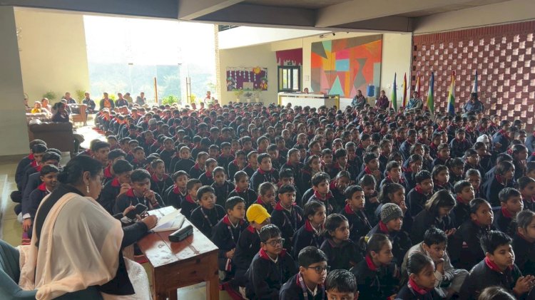 अरिहंत इंटरनेशनल विद्यालय नाहन में संविधान दिवस समारोह में गूँजी लोकतांत्रिक मूल्यों की आवाज़