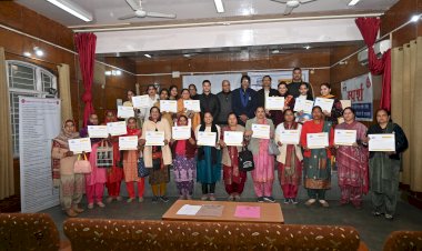 जेरियाट्रिक केयर गिवर प्रशिक्षण का दो दिवसीय कार्यक्रम का हुआ सफल समापन