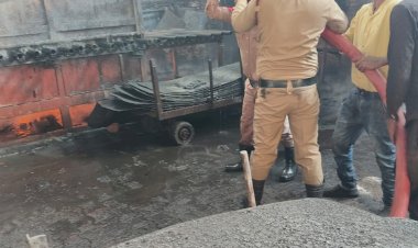 नाहन : कालाअंब में स्टील फैक्ट्री के तेल टैंक में लगी आग, दमकल विभाग की मुस्तैदी से टला हादसा