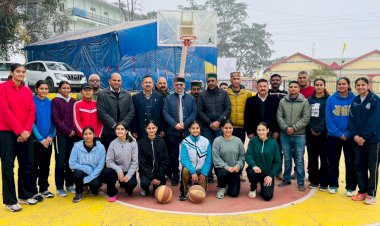 नाहन से रवाना हुई सीनियर बास्केटबॉल महिला टीम, विधायक अजय सोलंकी ने टीम को किया रवाना