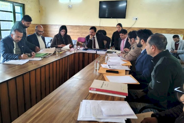 उपायुक्त ने निशानदेही में देरी का रिकॉर्ड खुद किया चेक