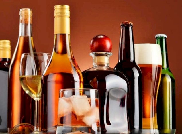 नाहन: गोशाला से चल रहा था शराब का अवैध धंधा,24 बोतलें   बरामद, संगड़ाह में मामला दर्ज..