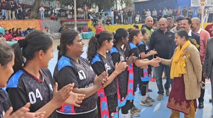 नाहन : 46वीं राज्य स्तरीय बास्केटबाल प्रतियोगिता का शुभारंभ.... प्रदेश भर से 268 पुरुष व महिला खिलाड़ी ले रहे हिस्सा,