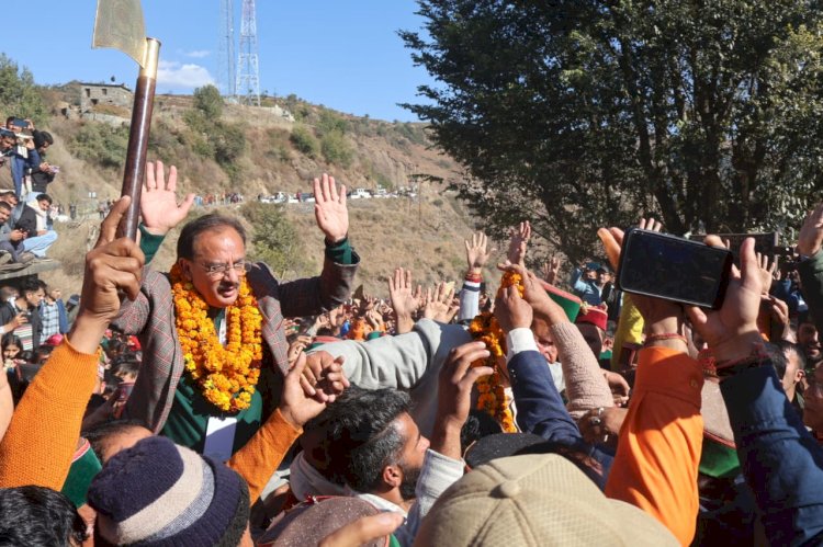 हर्षवर्धन चौहान पहुंचे उत्तराखंड के दसऊ में श्री चालदा महासू महाराज के मंदिर