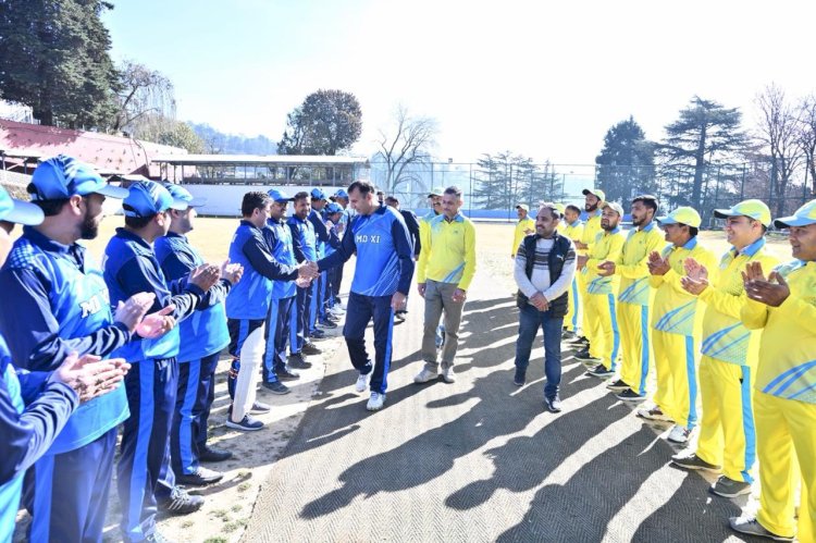 एम. डी. इलेवन  की टीम ने चेयरमैन इलेवन  को पराजित किया।