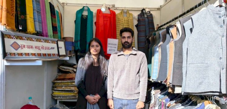 मां का सपना, भाई बहन ने बना लिया अपना पारम्परिक वस्त्र तैयार कर रहा कुल्लू के कलहेली संधु स्वयं सहायता समूह