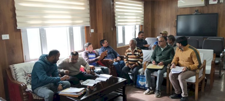 भूमि अधिग्रहण से प्रभावित डोली घराना गांव के लोगों की जनसुनवाई