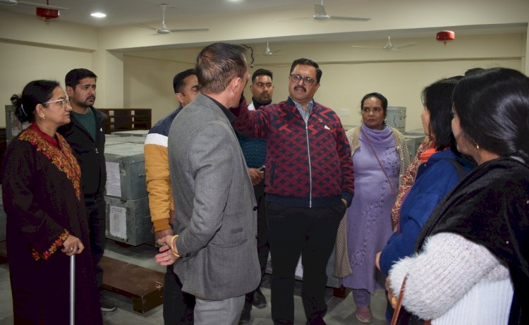 ई.वी.एम. तथा वी.वी.पैट. का त्रैमासिक आंतरिक निरीक्षण