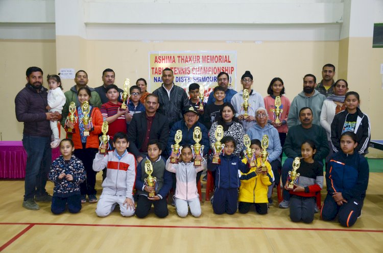 नाहन:अक्षज,आध्या,आरव,परीक्षा,रुद्राक्ष, काव्या,मनन व नव्या बने  विजेता, आशिमा ठाकुर मेमोरियल टेबल टेनिस टूर्नामेंट आयोजित..