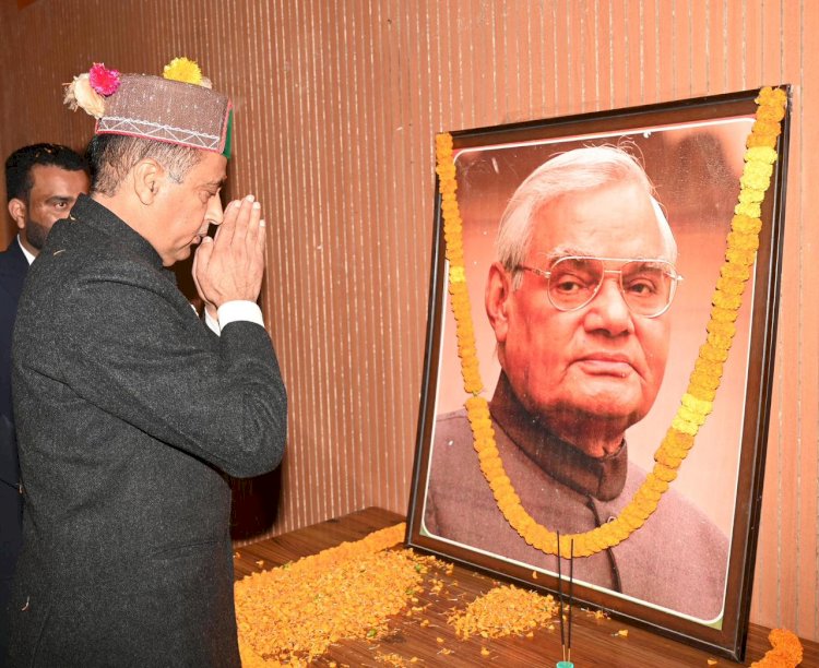 स्वास्थ्य सुविधाएं लोगों की जिंदगी से जुड़ी हैं इसे हल्के में ना ले सरकार : जयराम ठाकुर