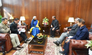 मुख्यमंत्री ने केंद्रीय वित्त मंत्री से भेंट कर हिमाचल के लिए वित्तीय सहायता का किया अनुरोध