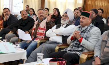 अध्यापक प्रशिक्षण एवं समग्र पाठ्यक्रम गुणवत्तायुक्त शिक्षा का आधार - रोहित ठाकुर