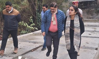 डीसी गंधर्वा राठौड़ ने किया नगर निगम के कार्यों का निरीक्षण