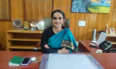 जिलाधीश ने गैस सिलेंडरों की आपूर्ति के लिए निर्धारित किए रूट चार्ट