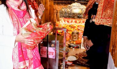 डॉ. शांडिल ने माँ शूलिनी मंदिर में की पूजा-अर्चना