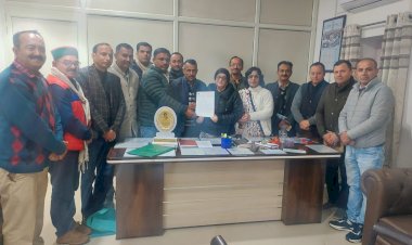 सीबीएसई स्कूल के लिए शिक्षकों के अलग केडर के विरोध में उतरा प्रवक्ता संघ