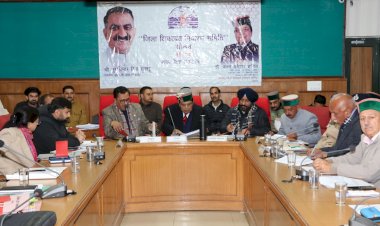 अधिकारी आमजन की समस्याओं का समयबद्ध निवारण करना बनाए सुनिश्चित - डॉ. शांडिल