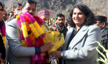 सरकार गाँव का द्वार'' समयबद्ध और स्थायी समाधान सशक्त माध्यम : सुंदर सिंह ठाकुर