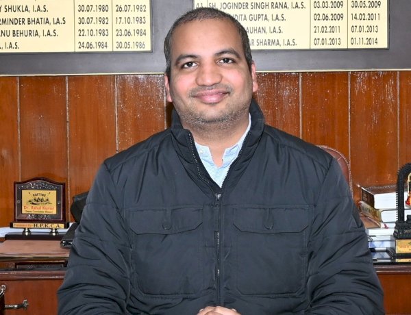 पहले दिन जिला परिषद के लिए 20 तथा पंचायत समितियों के लिए 115 उम्मीदवारों ने भरे नामांकन पत्र