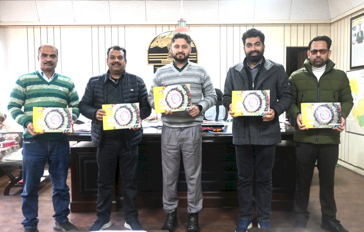 बेटी बचाओ बेटी पढ़ाओ के तहत डॉटर एम्पावरमेंट इनिशिएटिव पर आधारित कॉफी टेबल बुक का विमोचन