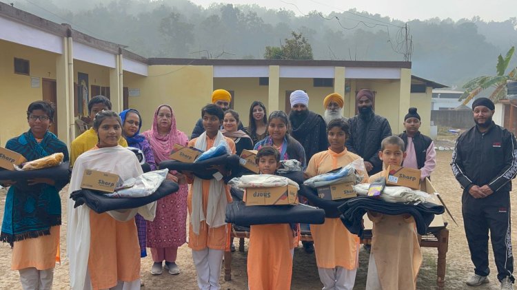 नाहन : दशमेश रोटी बैंक ने कड़काती ठंड में जरूरतमंदों को बांटे गर्म कम्बल व कपड़े