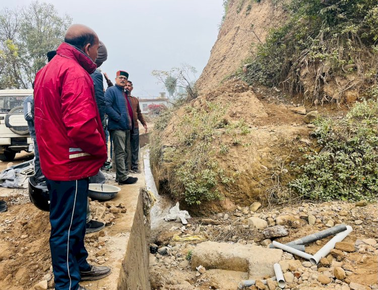 नाहन: विधानसभा क्षेत्र में विकास कार्यों को लेकर प्रतिबद्ध : सोलंकी