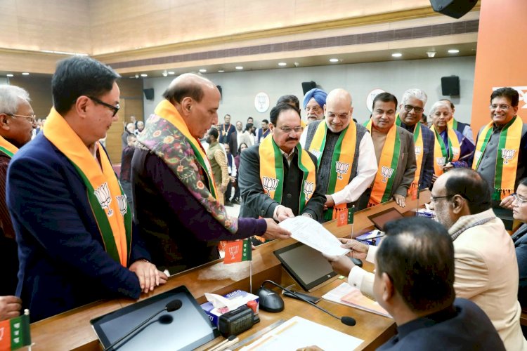 भाजपा राष्ट्रीय अध्यक्ष चुनाव में जगत प्रकाश नड्डा की उपस्थिति में नितिन नबीन ने दाखिल किया नामांकन