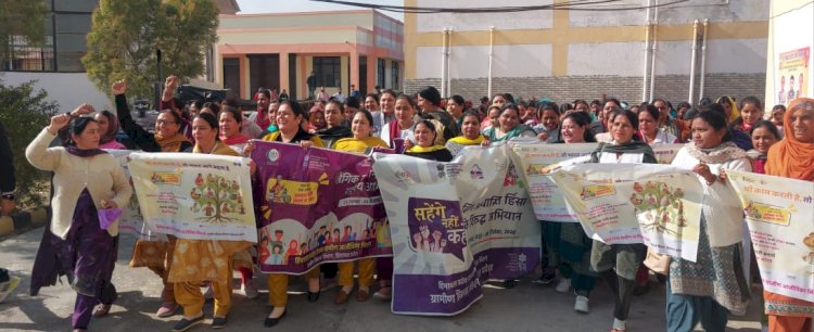 हरोली में नई चेतना अभियान के तहत महिलाओं के अधिकारों पर जागरूकता कार्यक्रम आयोजित