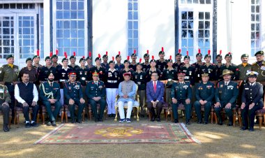 राज्यपाल से एनसीसी गणतंत्र दिवस परेड के प्रतिभागियों ने भेंट की