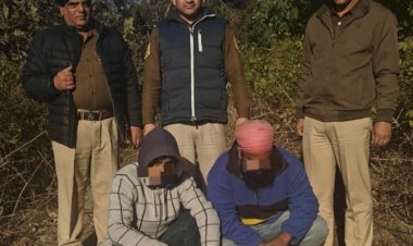 नाहन: नशा करते हुए दबोचे दो युवक, नाहन पुलिस स्टेशन में एफआईआर दर्ज...