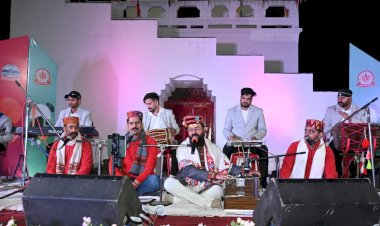 बिलासपुर के भजन गायक अभिषेक सोनी के भजनों से भक्तिमय हुआ मंडी