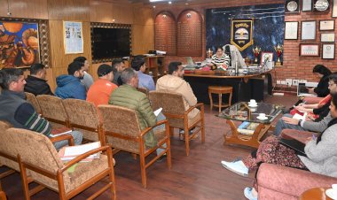 कुल्लू-मनाली एयरपोर्ट से जुड़े मुद्दों पर उपायुक्त की अध्यक्षता में बैठक आयोजित