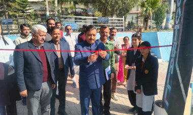 नाहन : पीएम श्री जवाहर नवोदय विद्यालय में फुटबॉल फॉर स्कूल' कार्यक्रम आयोजित, सांसद सुरेश कश्यप ने की बतौर मुख्यातिथि शिरकत