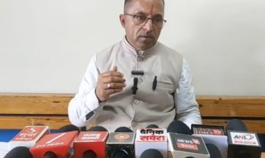 नाहन: सोशल मीडिया पर नीजि स्वार्थ के वीडियो वायरल करना खतरनाक,बिलासपुर मामले में एफआईआर दर्ज होगी सिरमौर में : नाथूराम चौहान