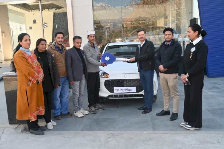 बरशैनी के सतपाल को मिला आत्मनिर्भरता का सहारा, मुख्यमंत्री सुख-आश्रय योजना से टैक्सी स्वरोजगार की शुरुआत