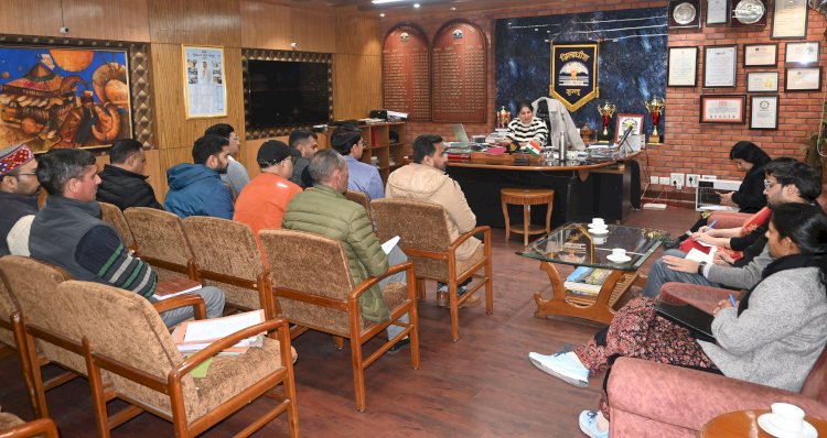 कुल्लू-मनाली एयरपोर्ट से जुड़े मुद्दों पर उपायुक्त की अध्यक्षता में बैठक आयोजित