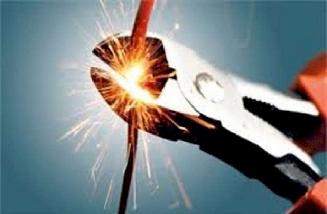 नाहन :बिना नोटिस काट दिया नवोदय स्कुल की बिजली कनेक्शन,परिसर में मची अफरा तफरी..