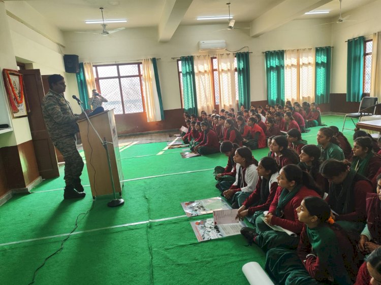 आईटीआई के प्रशिक्षुओं को बताई थल सेना की अग्निवीर भर्ती योजना