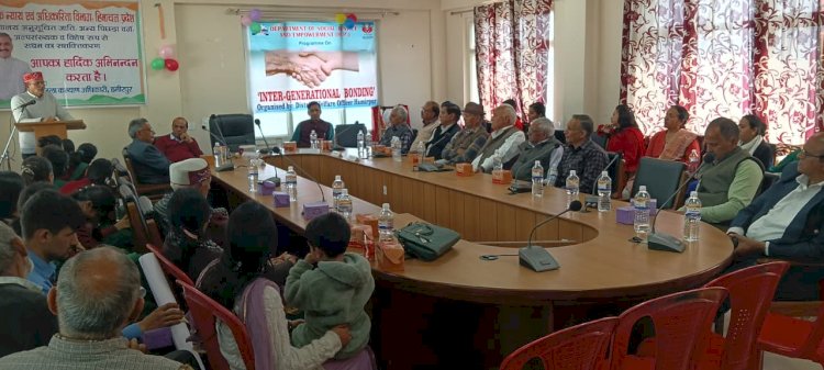 बच्चों को दें बुजुर्गों के सम्मान एवं सेवा के संस्कार : एसडीएम