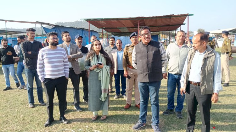 डीसी गंधर्वा राठौड़ ने सुजानपुर में लिया होली उत्सव की तैयारियों का जायजा