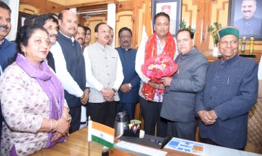 नव निर्वाचित राज्यसभा सांसद ने विधान सभा अध्यक्ष कुलदीप सिंह पठानियां से उनके कार्यालय कक्ष में शिष्टाचार भेंट की ।