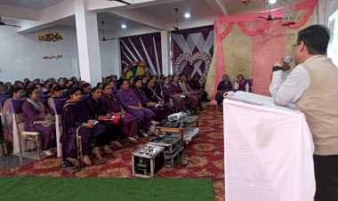 आंगनवाड़ी कार्यकर्ताओं को बताया “पोषण भी पढ़ाई भी” का महत्व