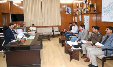 शिमला: 2 महीने में, 42 हादसे, 19 मौतें, डीसी ने सड़क सुरक्षा की बैठक में जारी किए आंकड़े..