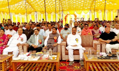 बच्चों को शिक्षा के साथ-साथ धार्मिक और सांस्कृतिक मूल्यों से जोड़ना आवश्यक - अग्निहोत्री