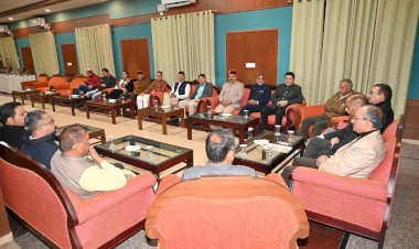शिमला में भाजपा विधायक दल की बैठक, कांग्रेस सरकार की विफलताओं को सदन में बेनकाब करने की बनी रणनीति